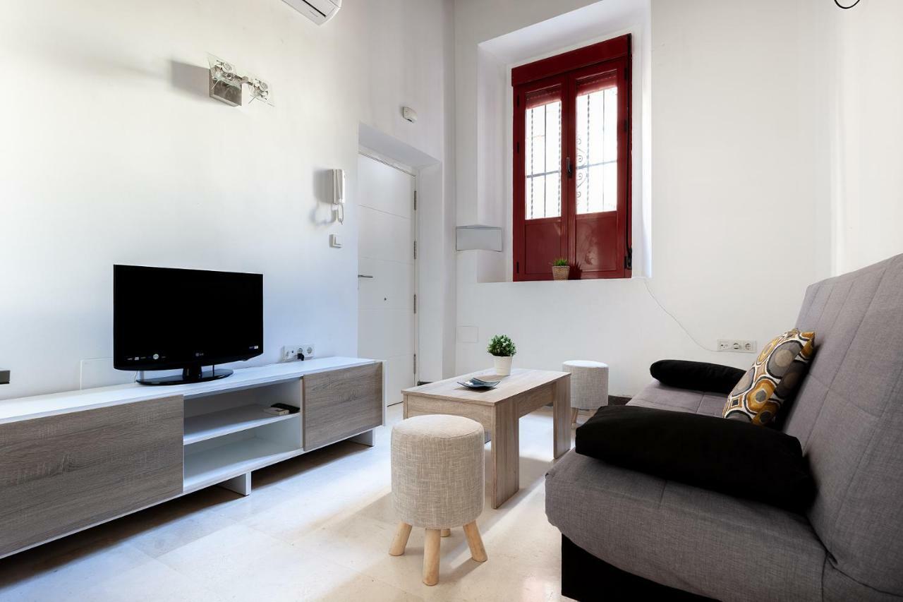 Apartment Pasaje De Amores Der - Descanso En Casa Y Vida Cultural Y Monumentos 4 Px Sevilla